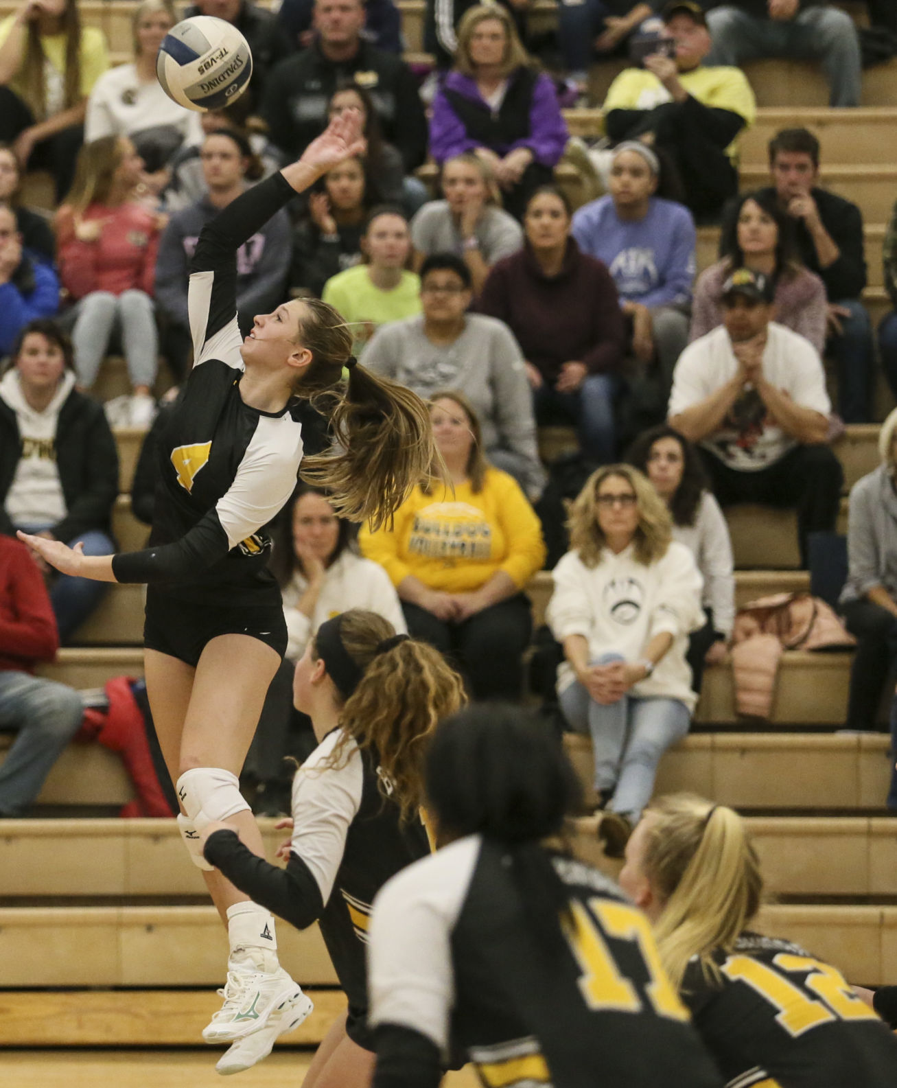 110419-qct-spt-bett-pv-vball-15.jpg